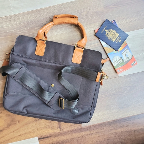 PKG Other - New PKG DAYTRIPPER laptop carrier